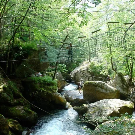Chaleureux à Avec Jacuzzi Et Vue Sur La Montagne Chalet *